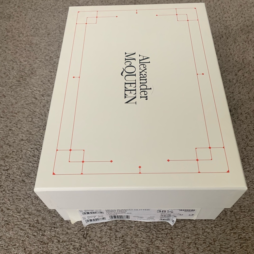 Alexander McQueen oversized sneaker shoe box size 38.5